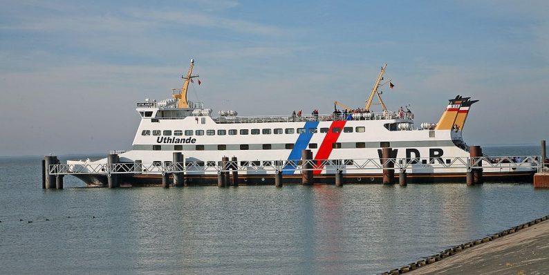 Ferry à Amrum. Photo CCSA4 Wikimédia W. Bulach