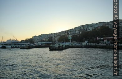 Quais de Kabataş. Photo © Alex Medwedeff