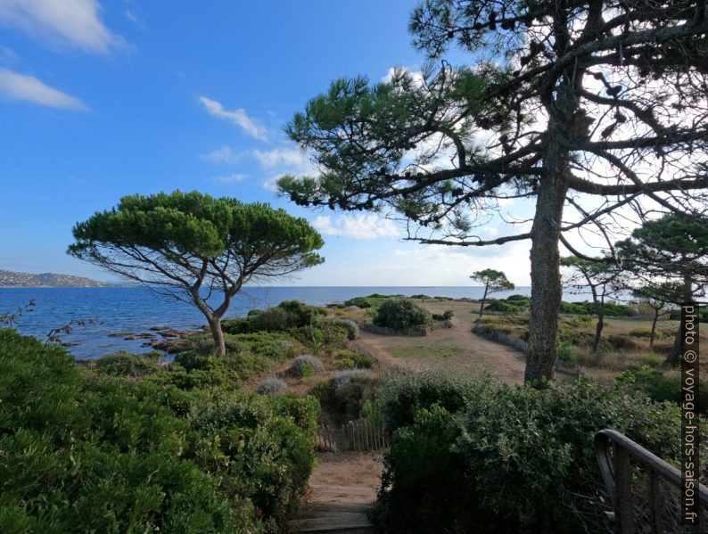 La Pointe des Sardinaux vue du bunker allemand. Photo © André M. Winter