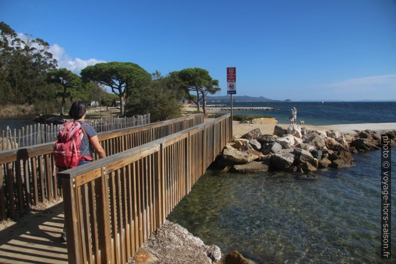 Pont à l'ouest du Camping le Pansard. Photo © André M. Winter