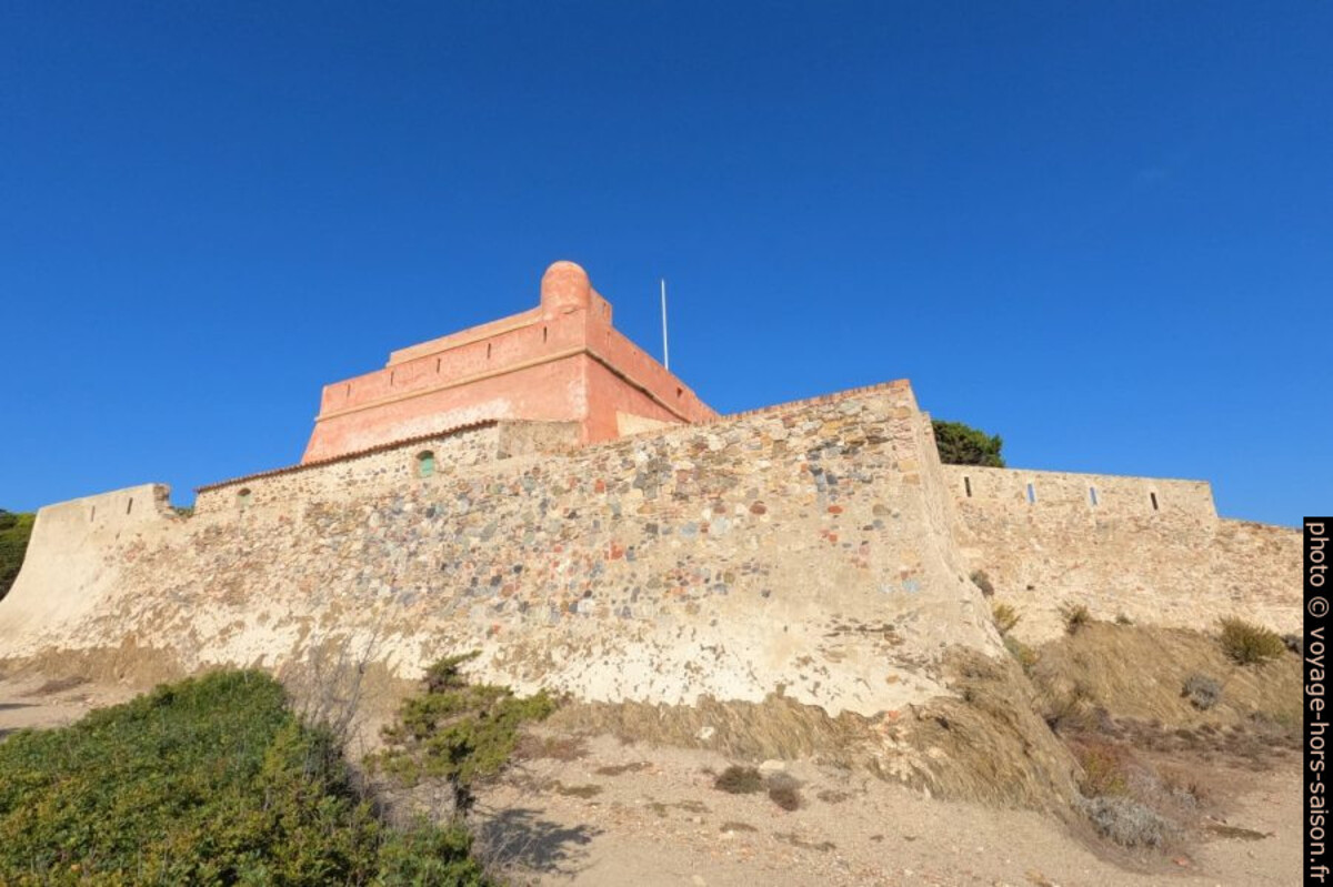 Le Fort du Langoustier. Photo © André M. Winter