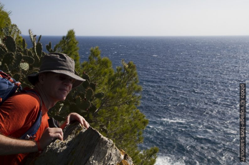 André au Cap d'Arme. Photo © Alex Medwedeff