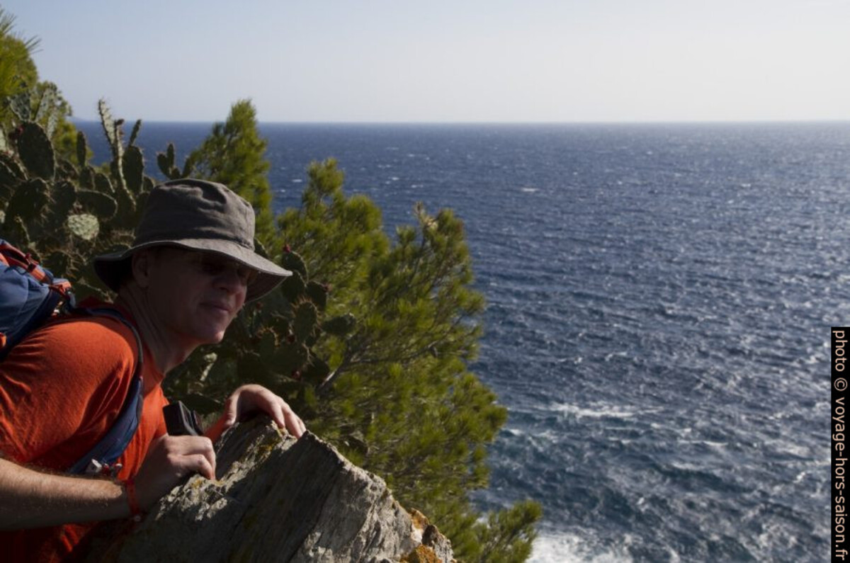 André au Cap d'Arme. Photo © Alex Medwedeff