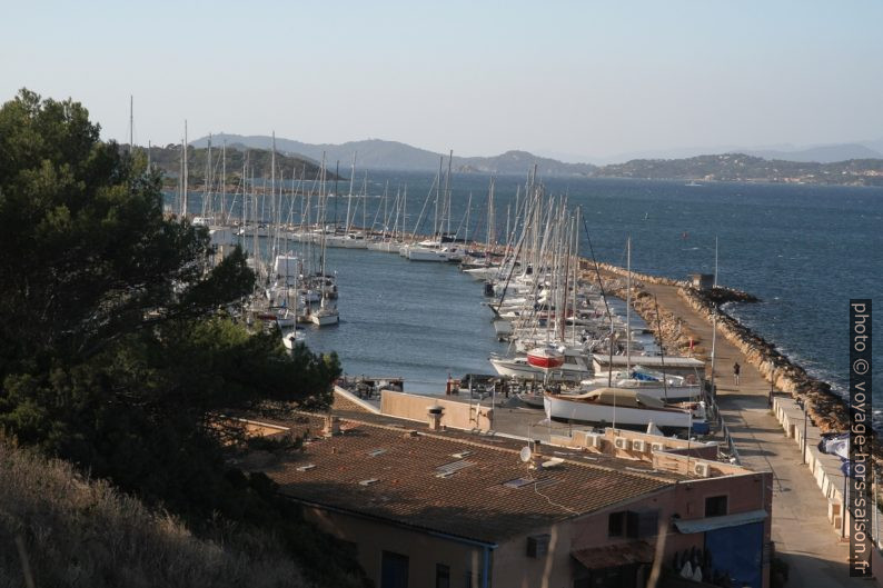 Port de Porquerolles. Photo © Alex Medwedeff