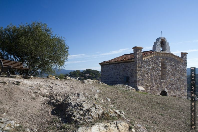 La Chapelle Sainte-Croix de Pierrefeu. Photo © Alex Medwedeff