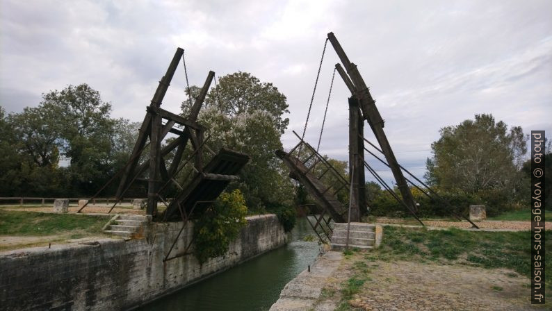 Pont Van-Gogh. Photo © André M. Winter