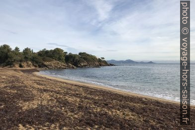 Route d'accès à la plage de la Gaillarde. Photo © Alex Medwedeff