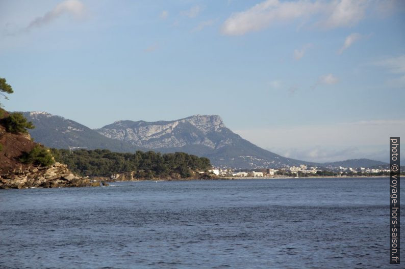 Le Mont Coudon. Photo © André M. Winter