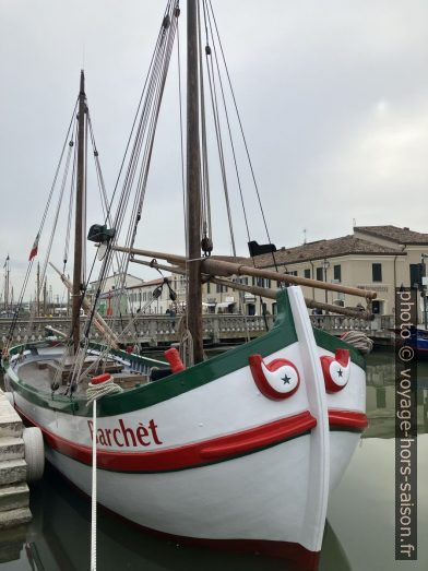 Barque Barchèt. Photo © Alex Medwedeff