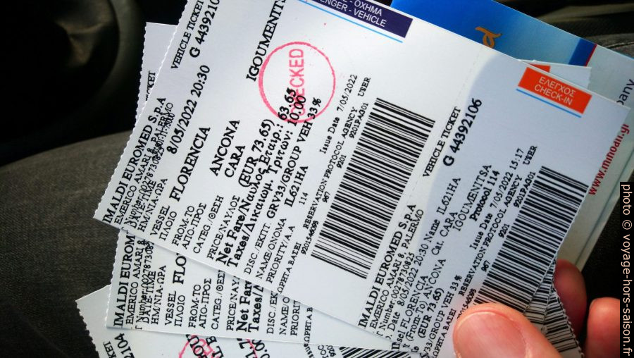 Tickets obtenus à la billetterie du Port d'Ancône. Photo © André M. Winter