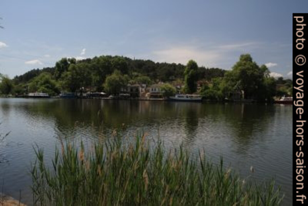 Île de Ioannina. Photo © Alex Medwedeff