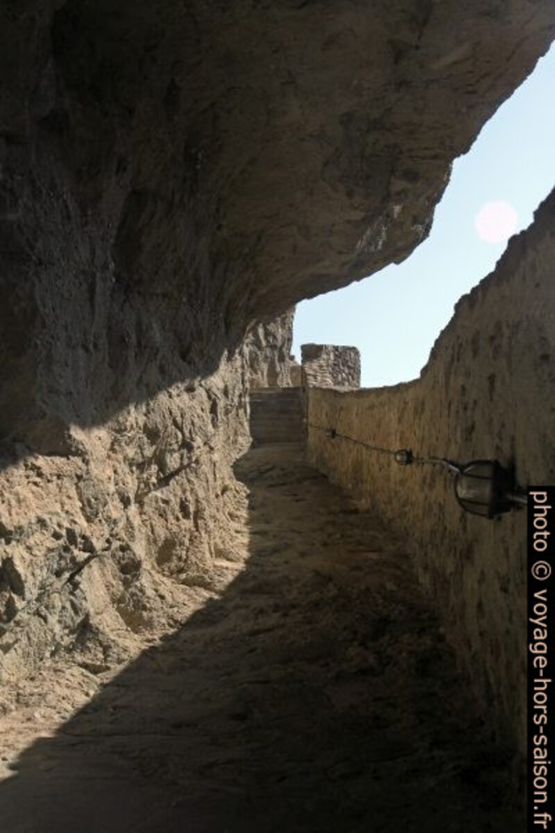 Escalier du Monastère Aghia Triada. Photo © Alex Medwedeff