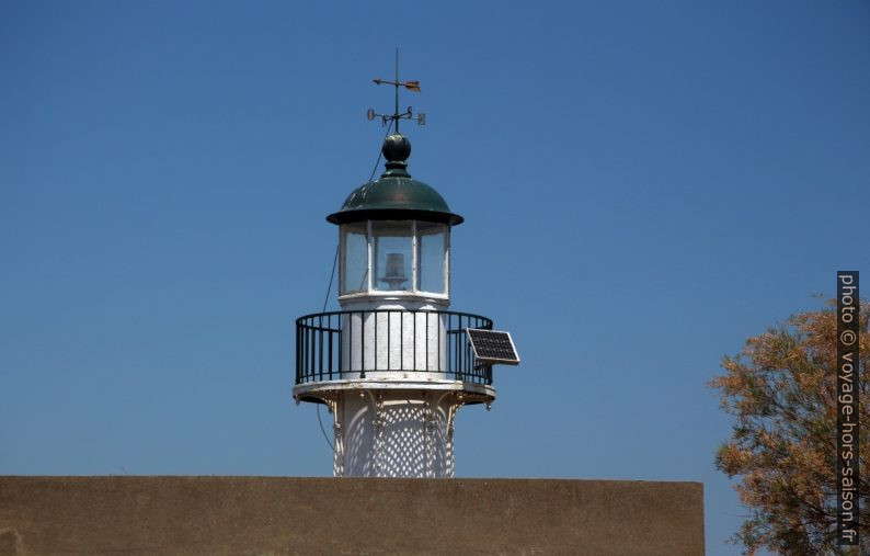 Lanterne du phare du Cap Anteros. Photo © André M. Winter