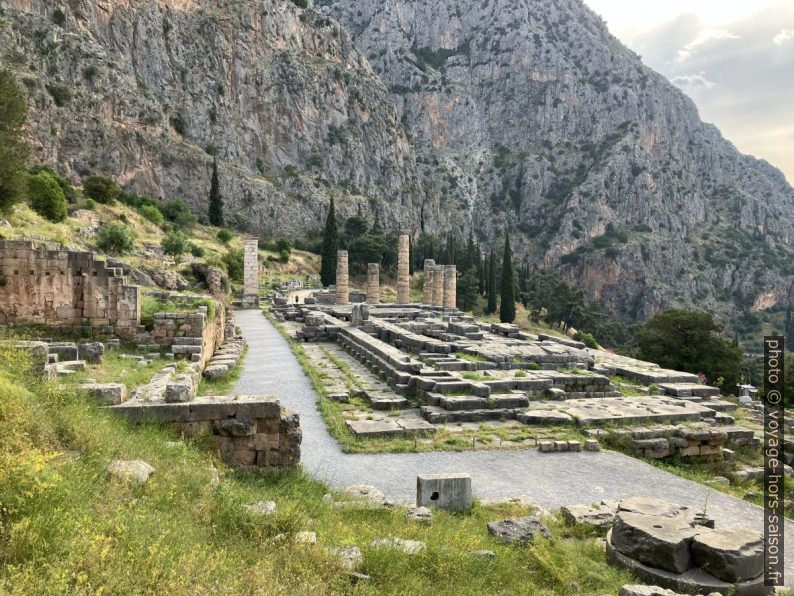 Ruine du Temple d'Apollon de Delphes. Photo © André M. Winter