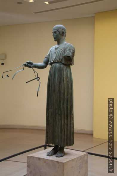 Statue en bronze de l'aurige de Delphes. Photo © André M. Winter