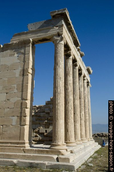 Colonnes est de l'Erechthéion. Photo © Alex Medwedeff