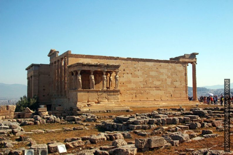 l'Erechthéion et le Porche des Cariatides. Photo © André M. Winter