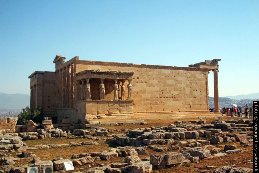 l'Erechthéion et le Porche des Cariatides. Photo © André M. Winter
