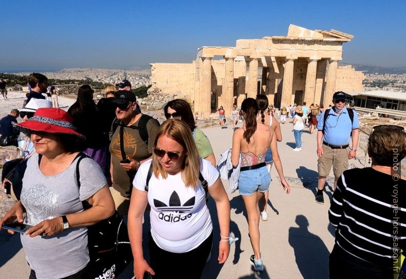 Trop de monde sur l'Acropole. Photo © André M. Winter