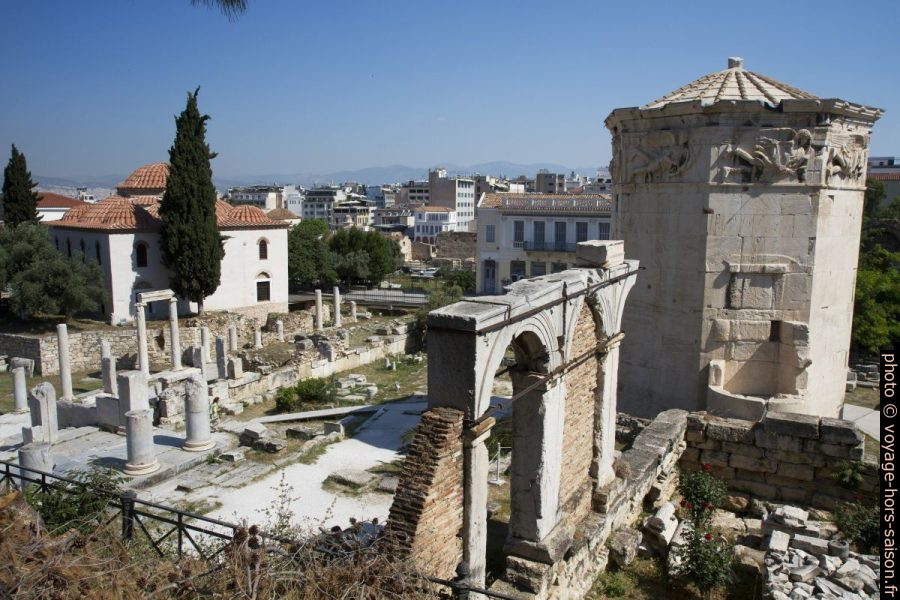 La Mosquée Fethiye et la Tour des Vents dans l'Agora Romaine d'Athènes. Photo © Alex Medwedeff
