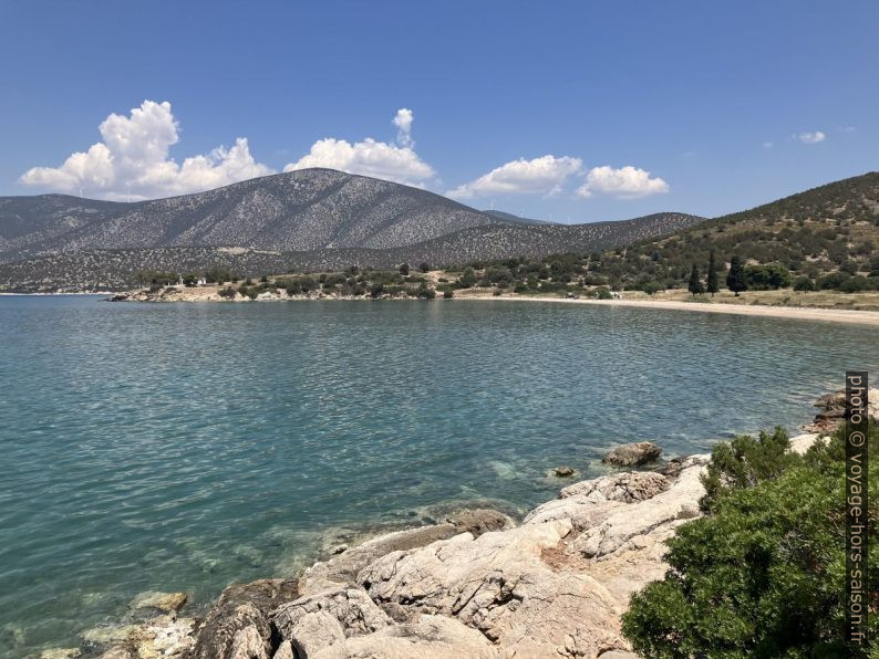 Baie de Lampagianna. Photo © Alex Medwedeff