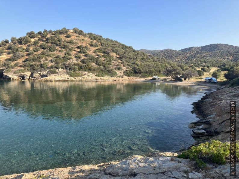 Baie de Pergari Poros. Photo © Alex Medwedeff