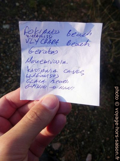 Conseils du gérant du Camping Zaritsi. Photo © André M. Winter