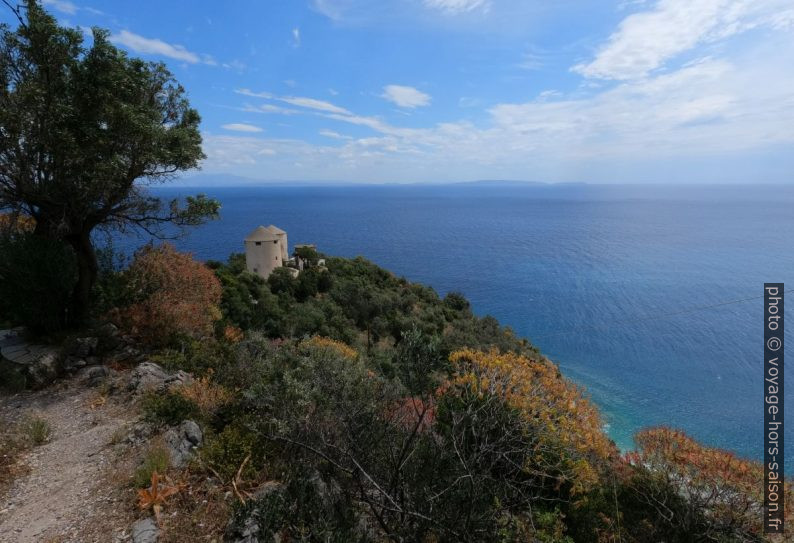 Moulins à vent du Cap Tyros. Photo © André M. Winter