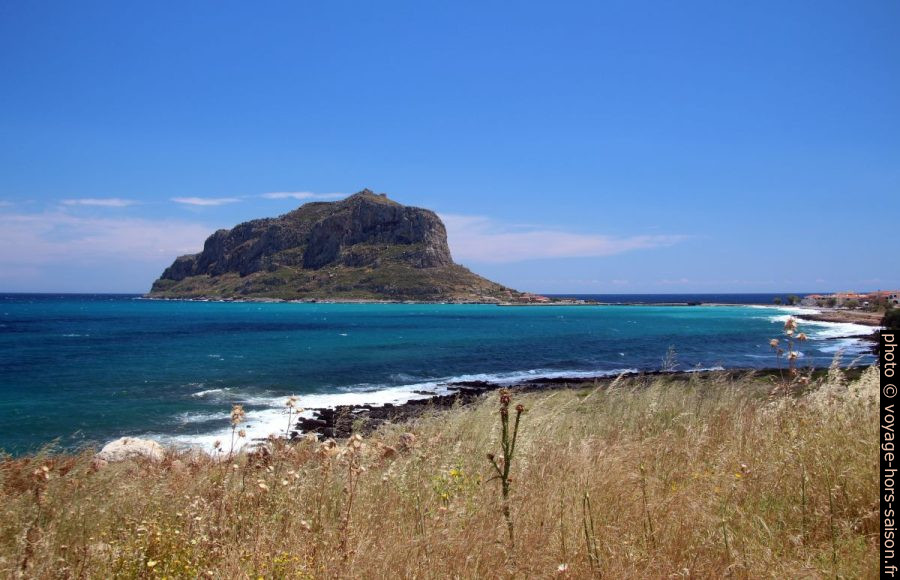 Monemvasia vu du nord-ouest. Photo © André M. Winter