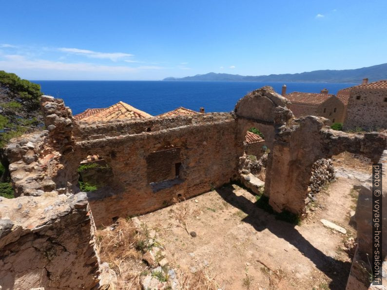 Ruine de l'église Agios Spyridon. Photo © André M. Winter