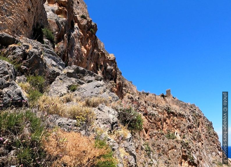 Mur de la ville haute de Monemvasia. Photo © André M. Winter