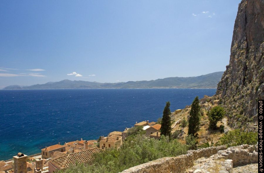Monemvasia et le Golfe d'Epidaure Limiras. Photo © Alex Medwedeff
