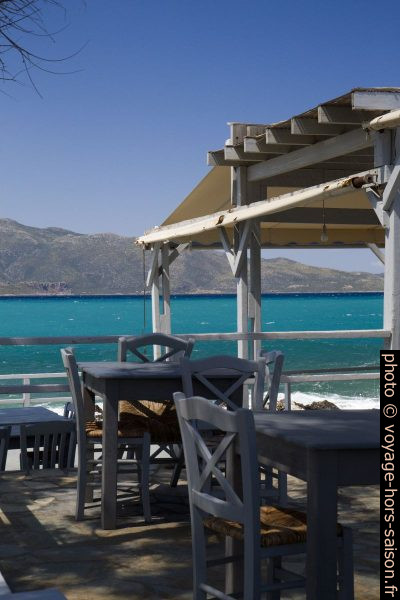 Une terrasse sur l'isthme de Monemvasia. Photo © Alex Medwedeff