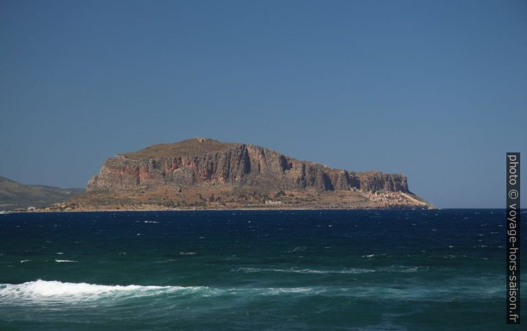 Monemvasia vue du sud-ouest. Photo © André M. Winter