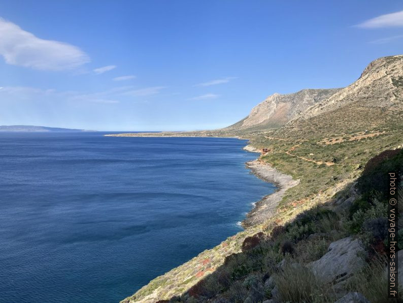 Vue vers Agia Marina. Photo © Alex Medwedeff