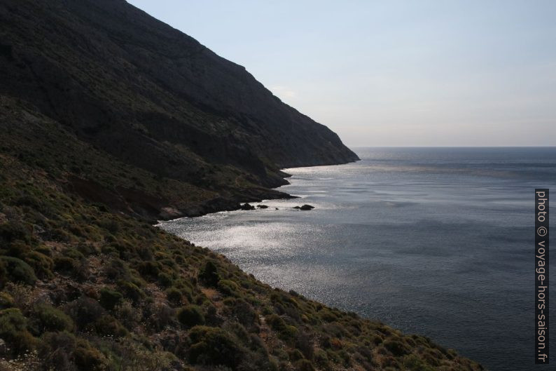 Vue vers le cap Malea. Photo © Alex Medwedeff