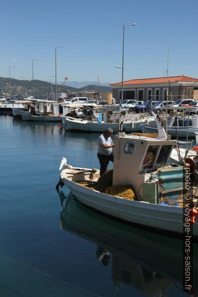 Bateaux de pêche dans le port de Gýthio. Photo © Alex Medwedeff