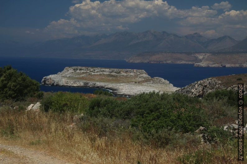 Le Cap Tigani. Photo © André M. Winter