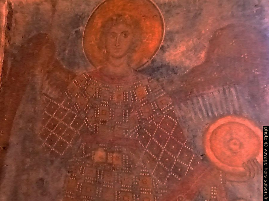 Fresque d'un archange dans l'église Odigitria. Photo © André M. Winter