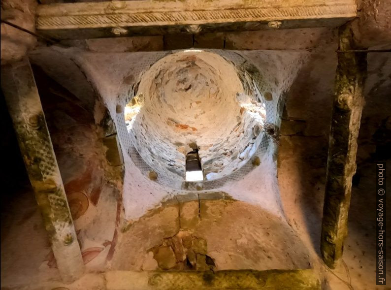 Vue sous le dôme de l'église Odigitria. Photo © André M. Winter