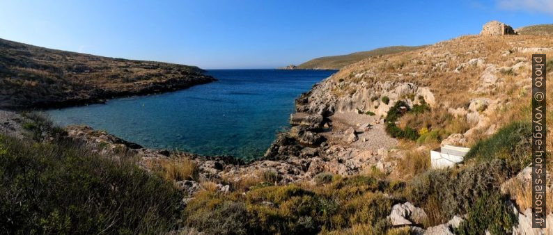 Baie de Porto Sternes. Photo © André M. Winter