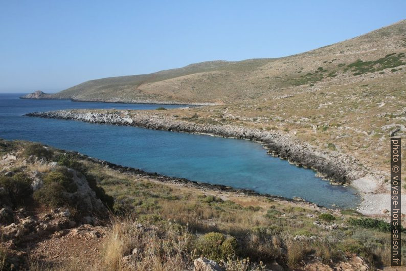 Baies à l'ouest de Porto Sternes. Photo © Alex Medwedeff