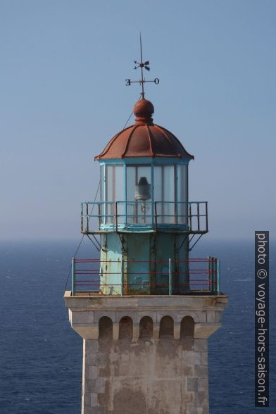 La lanterne du phare du Cap Tenaro. Photo © André M. Winter