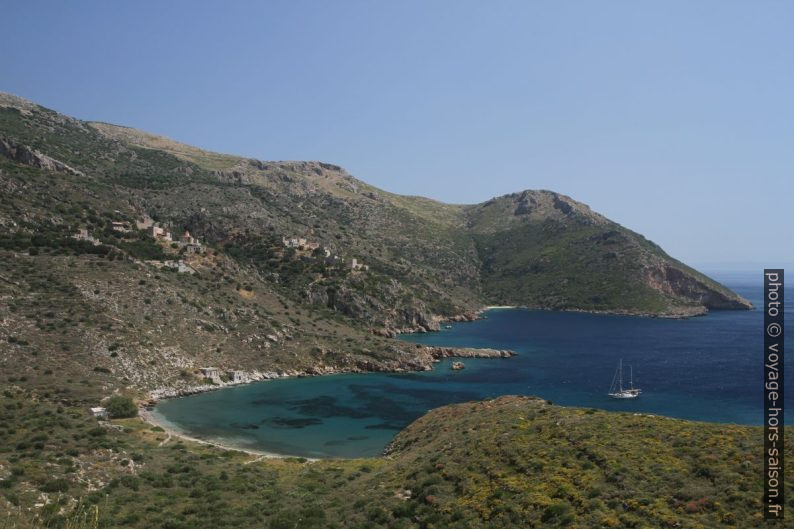 Plage de Néoria. Photo © Alex Medwedeff