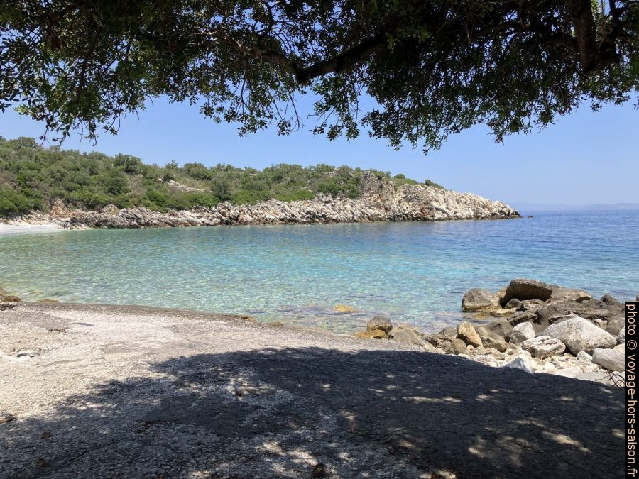 Baie de Gialos. Photo © Alex Medwedeff