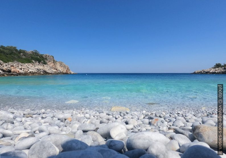 Plage de Gialos. Photo © André M. Winter