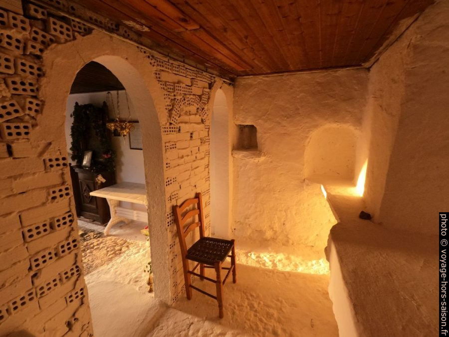 Simplicité des Saintes Portes de la Chapelle Agios Georgios de Kampos. Photo © André M. Winter