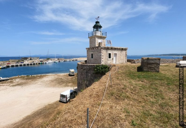 Phare du Fort d'Agia Mavra. Photo © André M. Winter