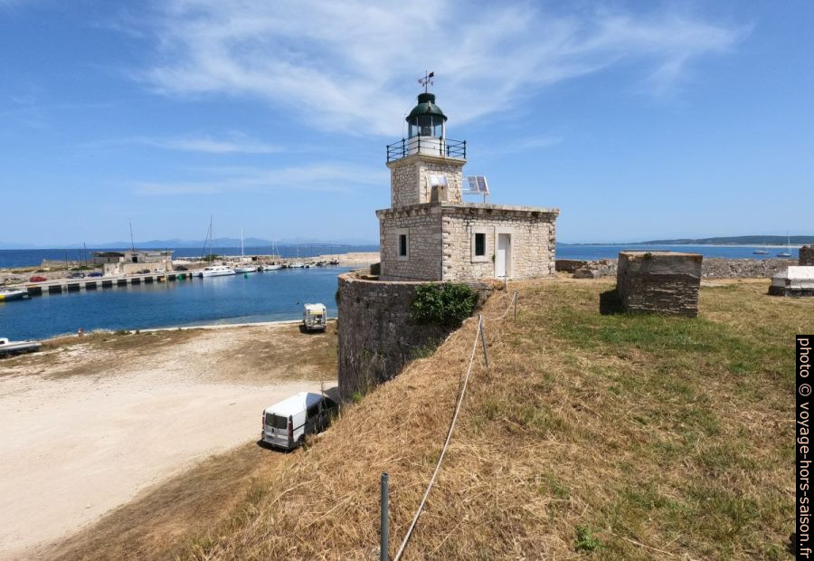 Phare du Fort d'Agia Mavra. Photo © André M. Winter