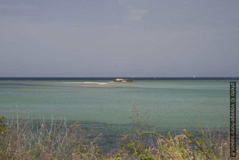 Chapelle Agios Nikolaos sur l'Ile de Sicilianos. Photo © Alex Medwedeff